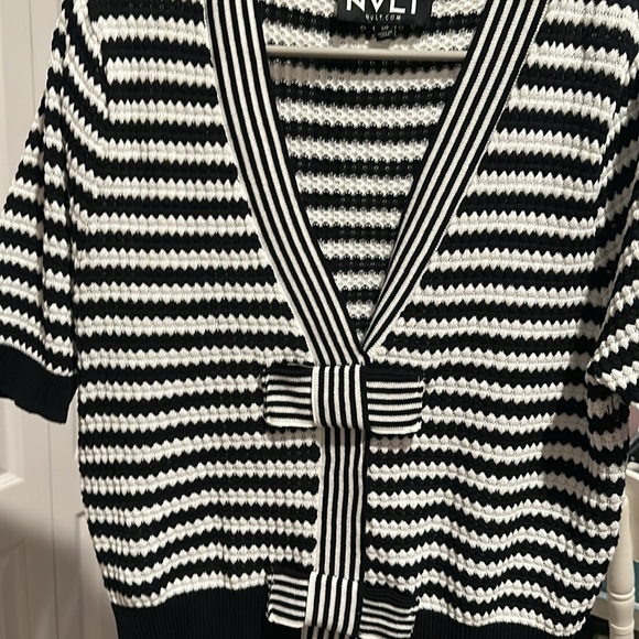 NVLT Black and White V-Neck Sweater with Bold Stripes - Picture 2 of 4